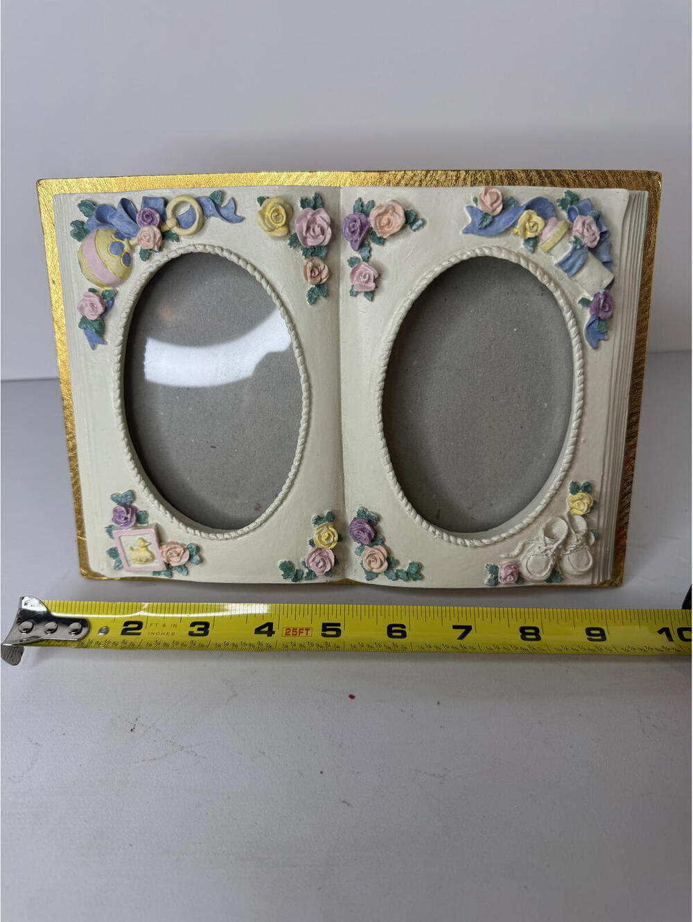 Vintage Figi Frames Double Oval Floral Picture Frame with Gold Trim